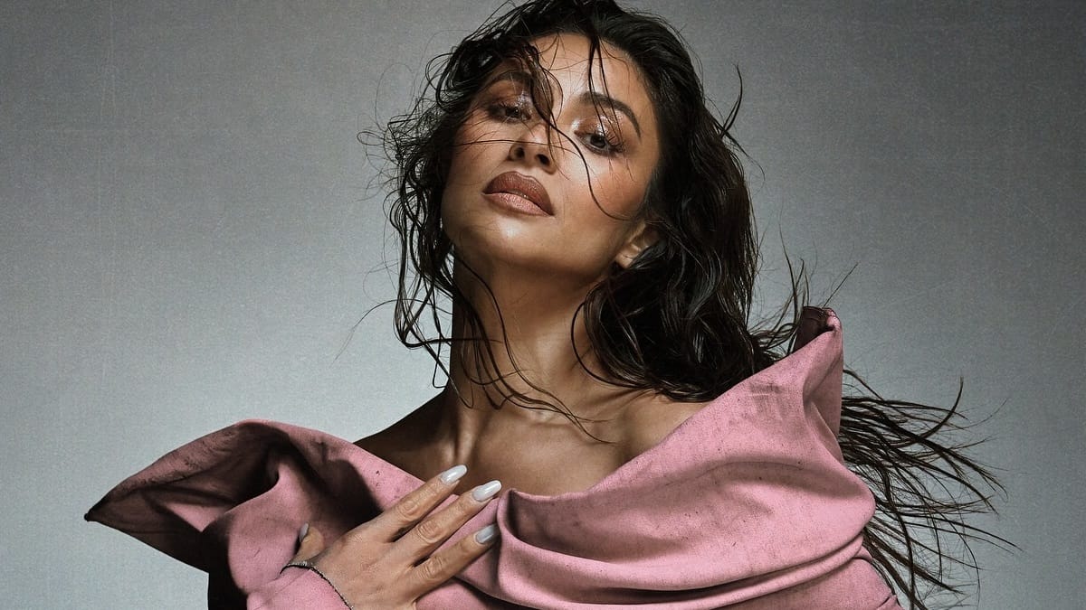 Shay Mitchell Best Fashion Outfits of 2025
